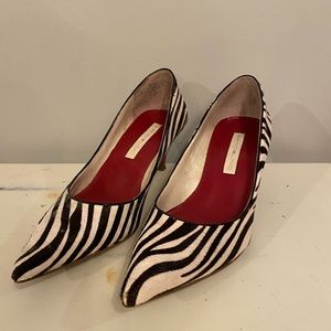 Bandolino zebra kitten heels - like new